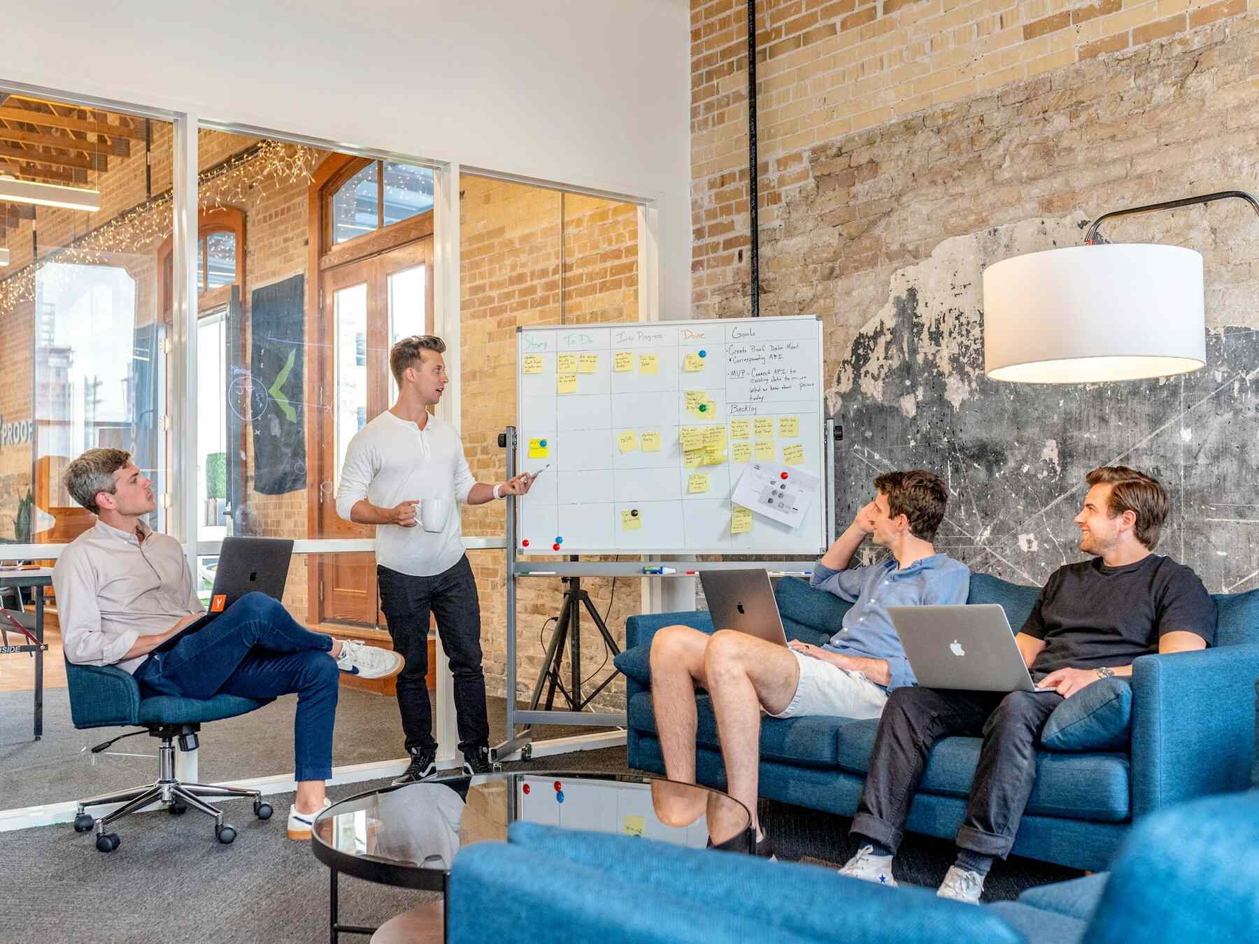 How to Organize a Meeting That Drives Results: Essential Tips and Best Practices