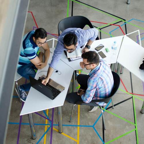 8 Best Ways to Start a Meeting and Set the Tone for Success