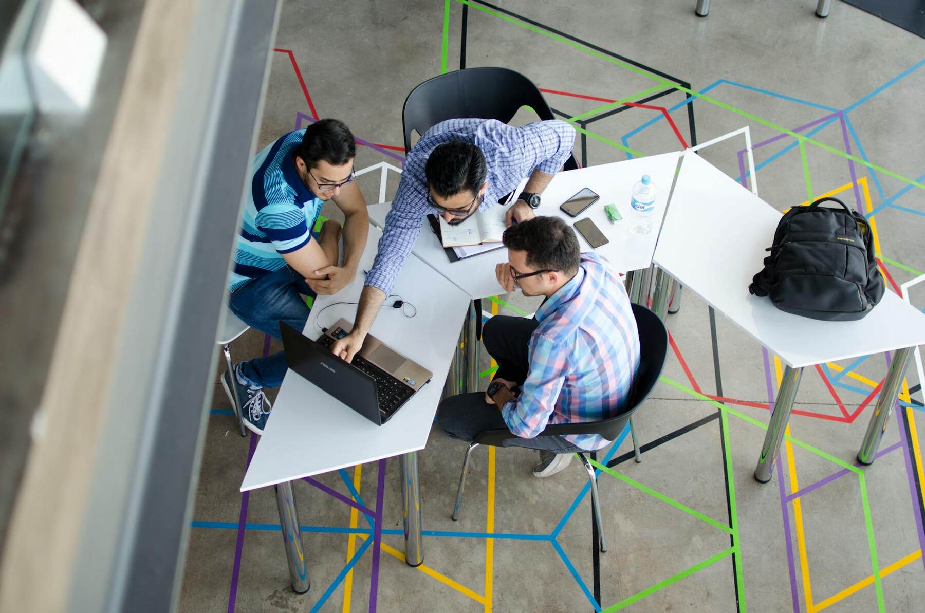 8 Best Ways to Start a Meeting and Set the Tone for Success